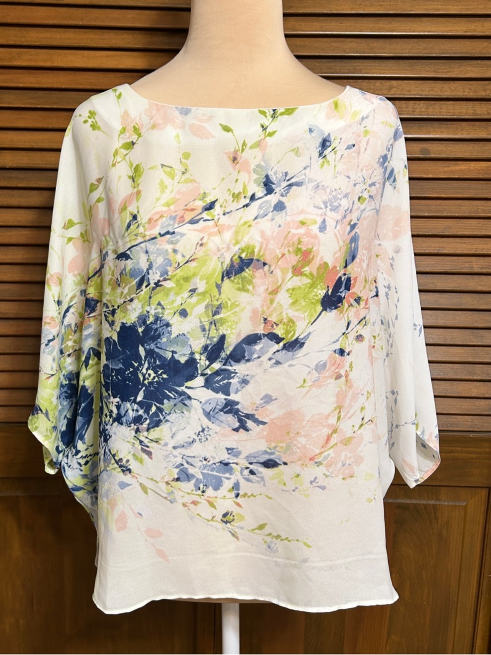 Rose & Olive Watercolor Floral Print Batwing Blouse Size M